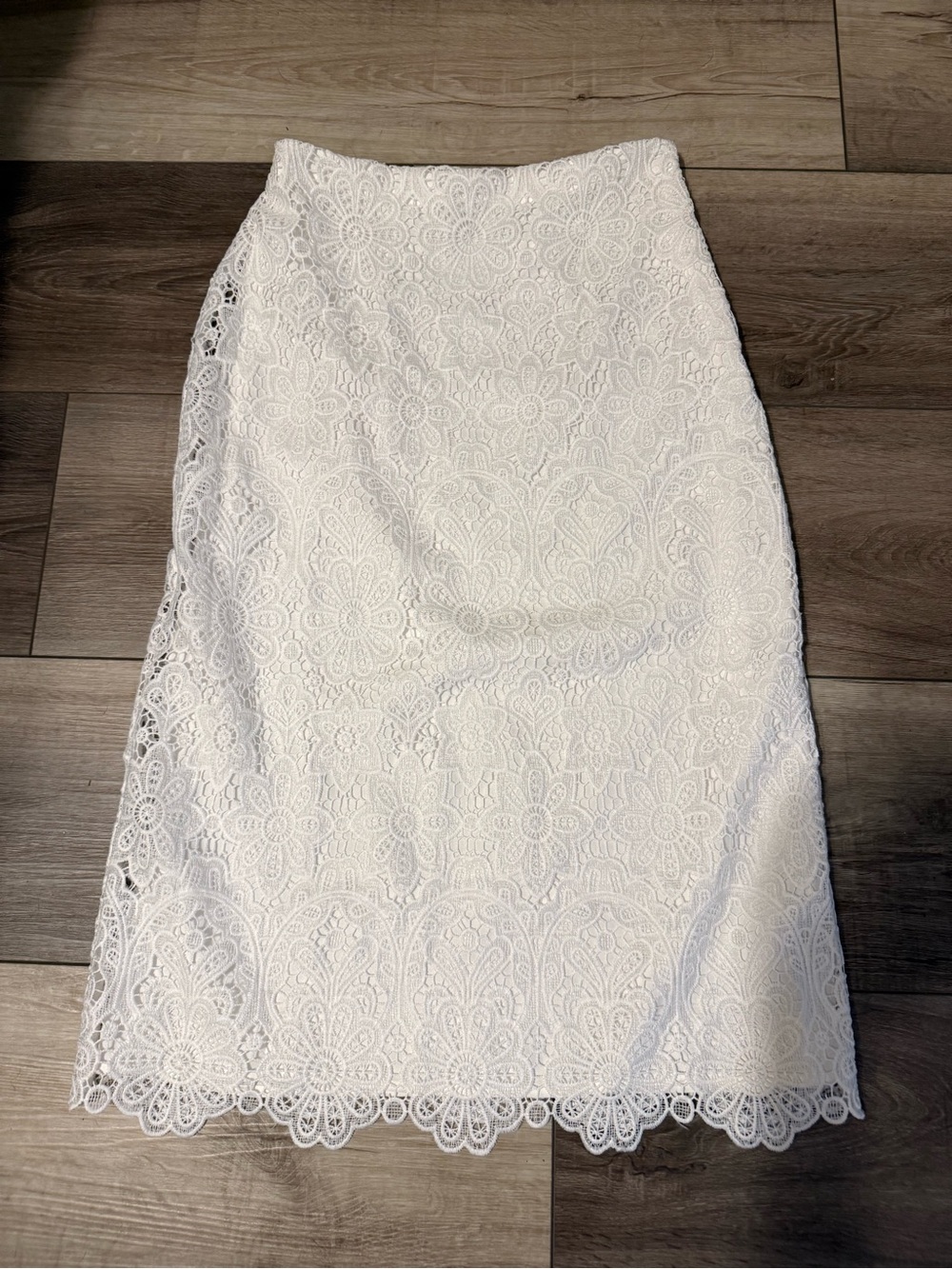 Abercrombie & Fitch White Floral Lace Pencil Skirt